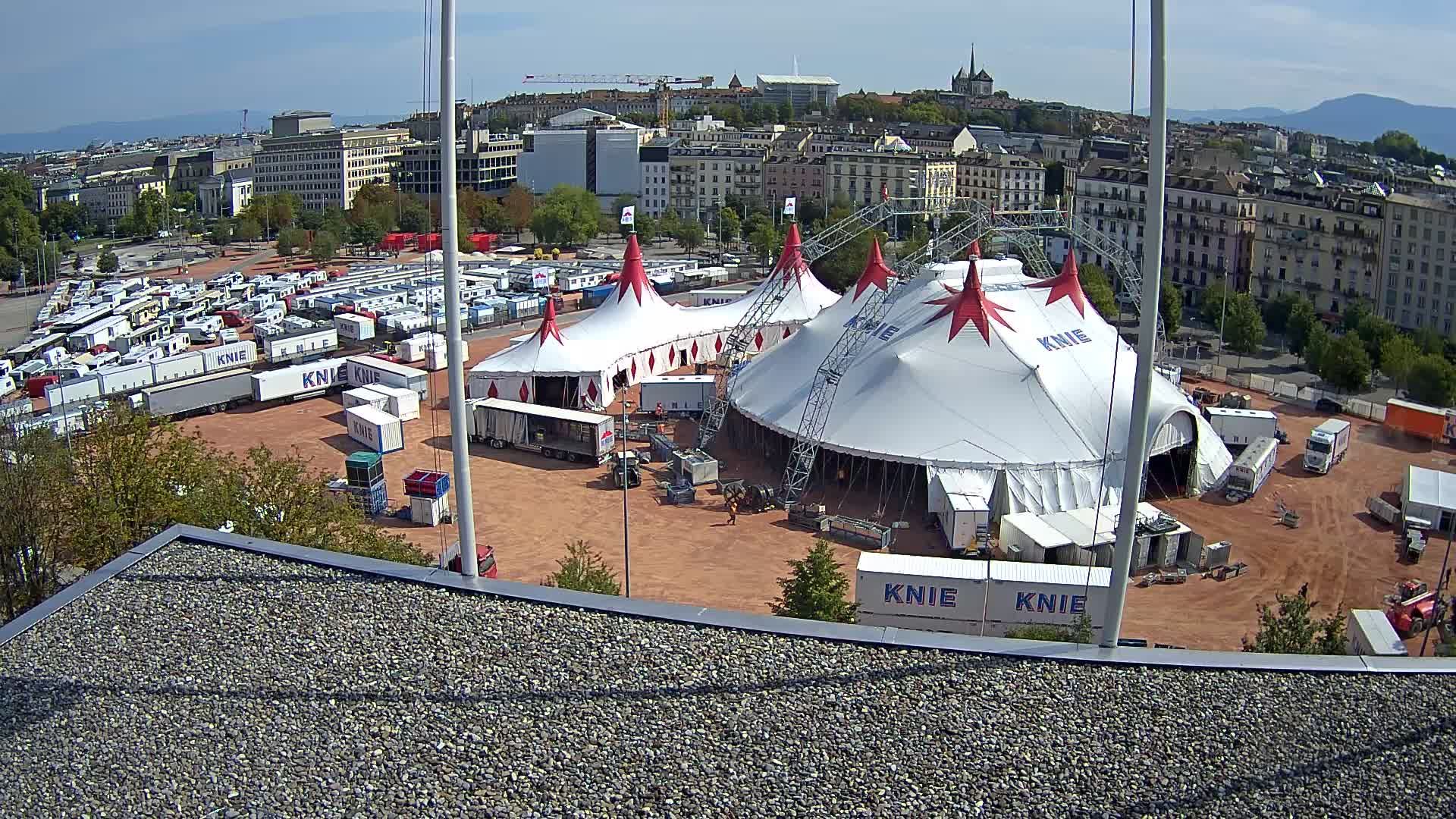 Genf › Nordosten: Genève Home information - Plaine de Plainpalais