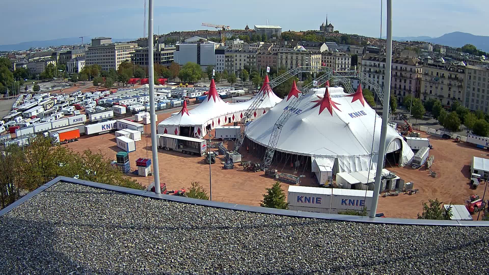 Genf › Nordosten: Genève Home information - Plaine de Plainpalais