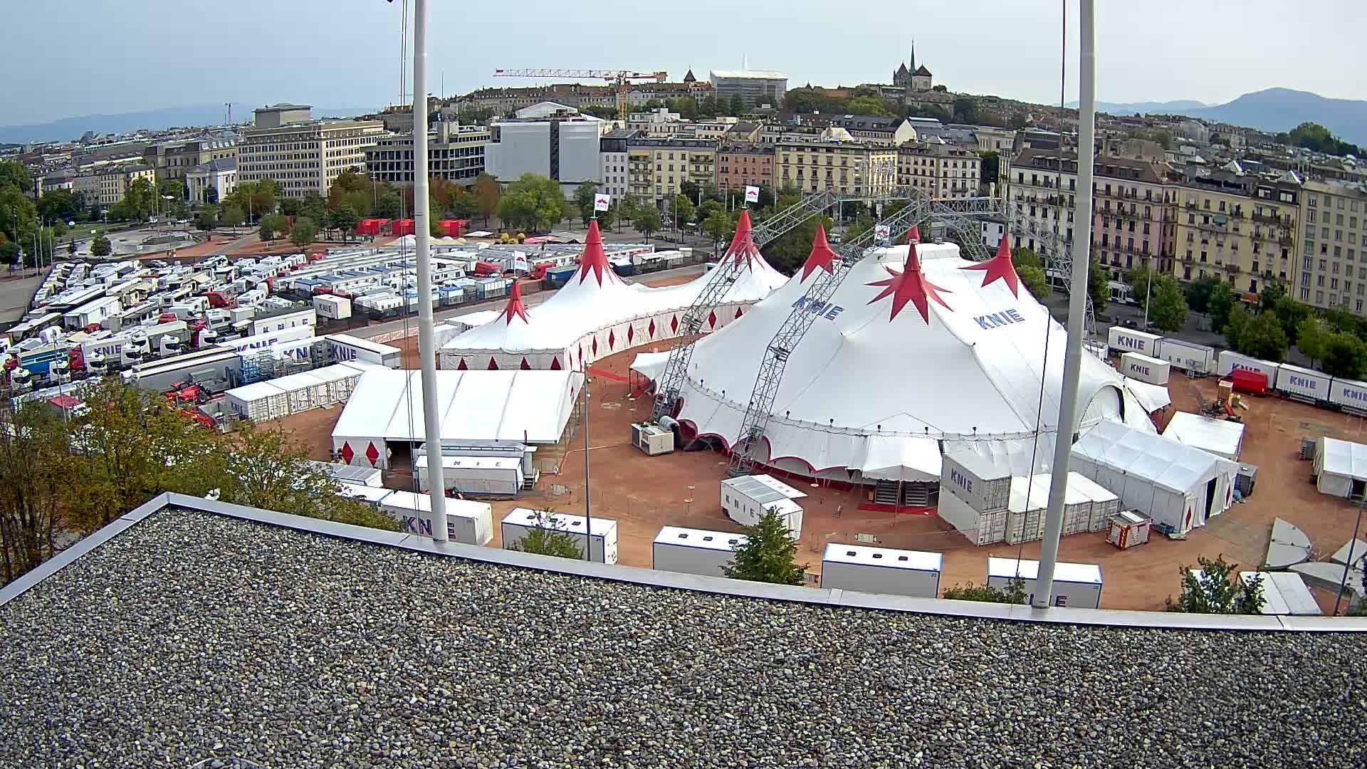 Genf › Nordosten: Genève Home information - Plaine de Plainpalais