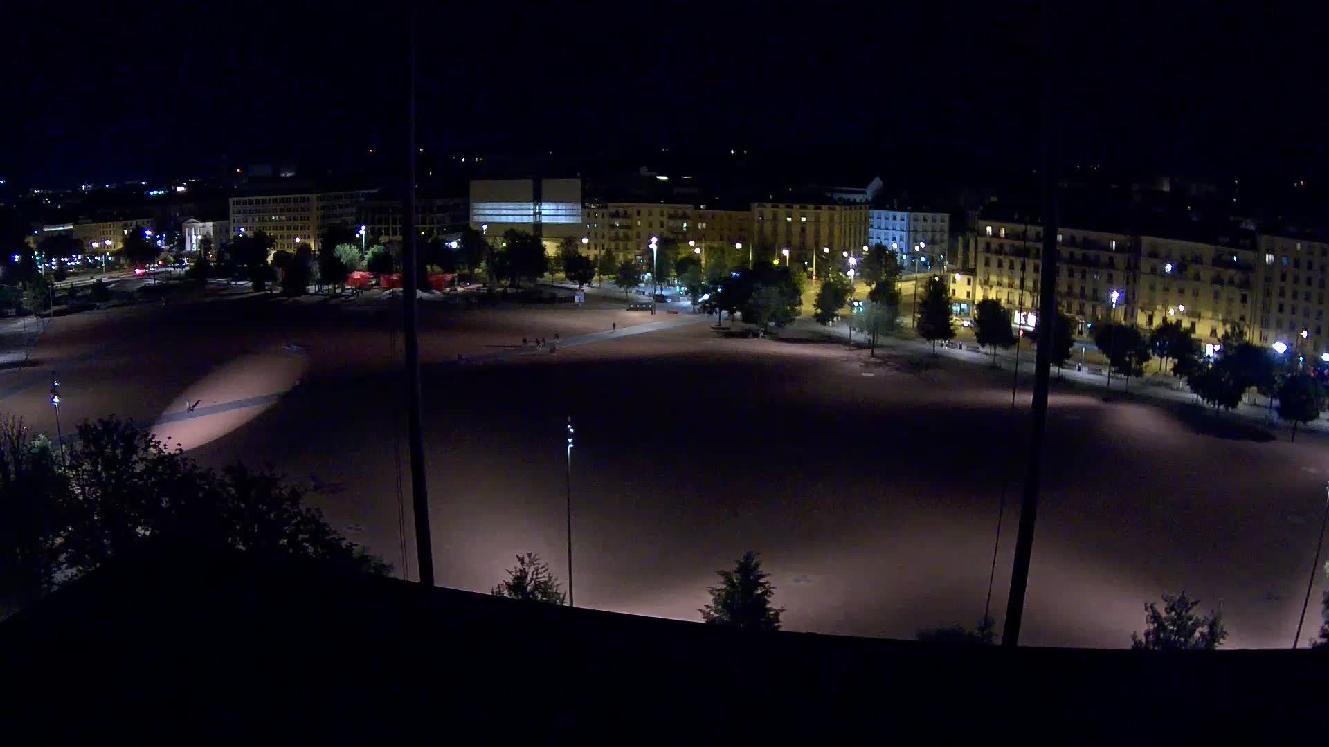 Genf › Nordosten: Genève Home information - Plaine de Plainpalais