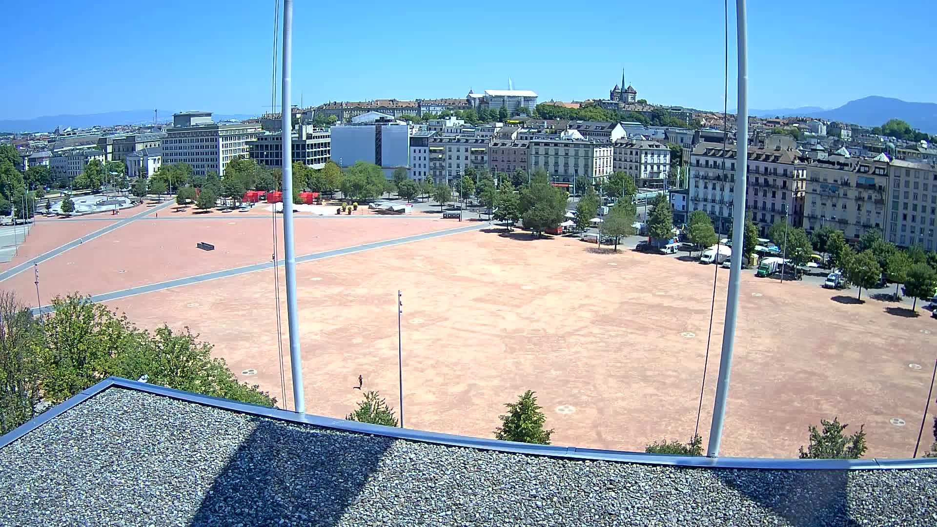 Genf › Nordosten: Genève Home information - Plaine de Plainpalais