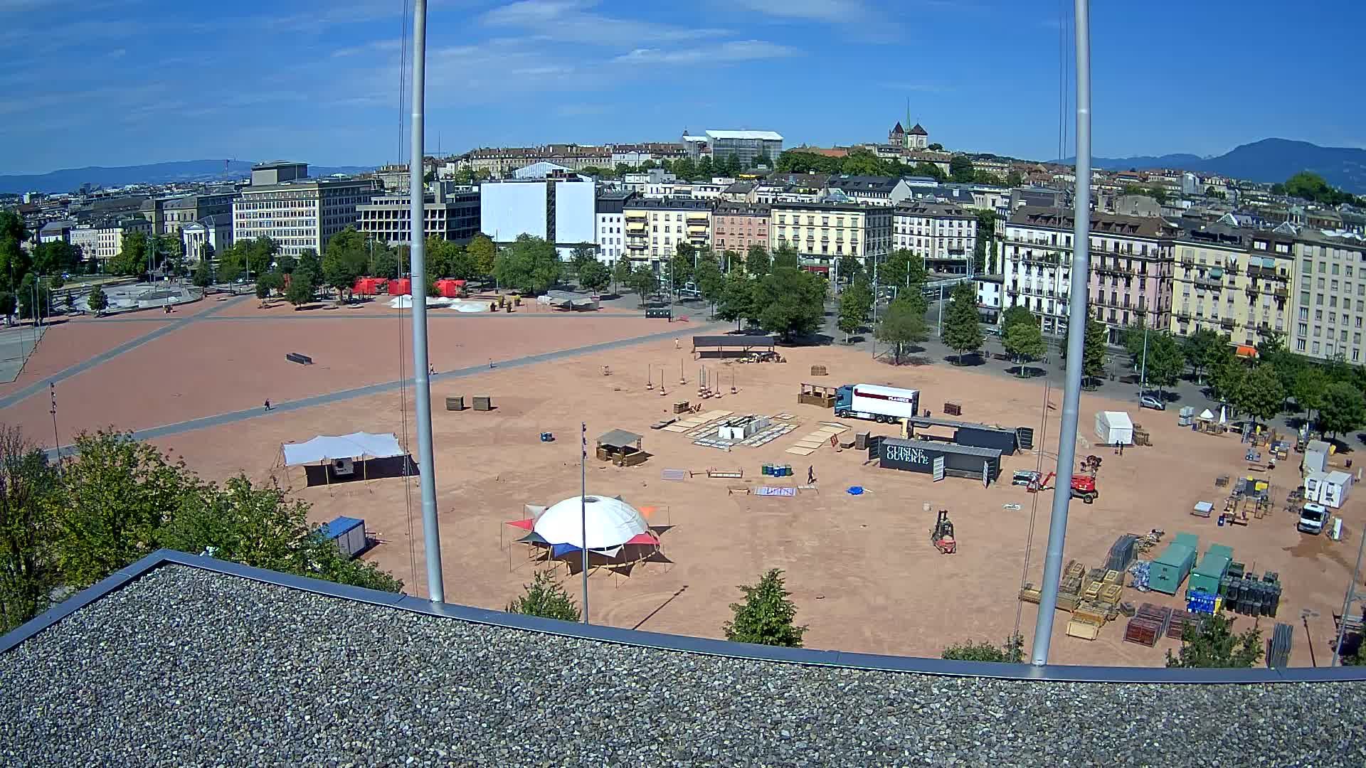Genf › Nordosten: Genève Home information - Plaine de Plainpalais