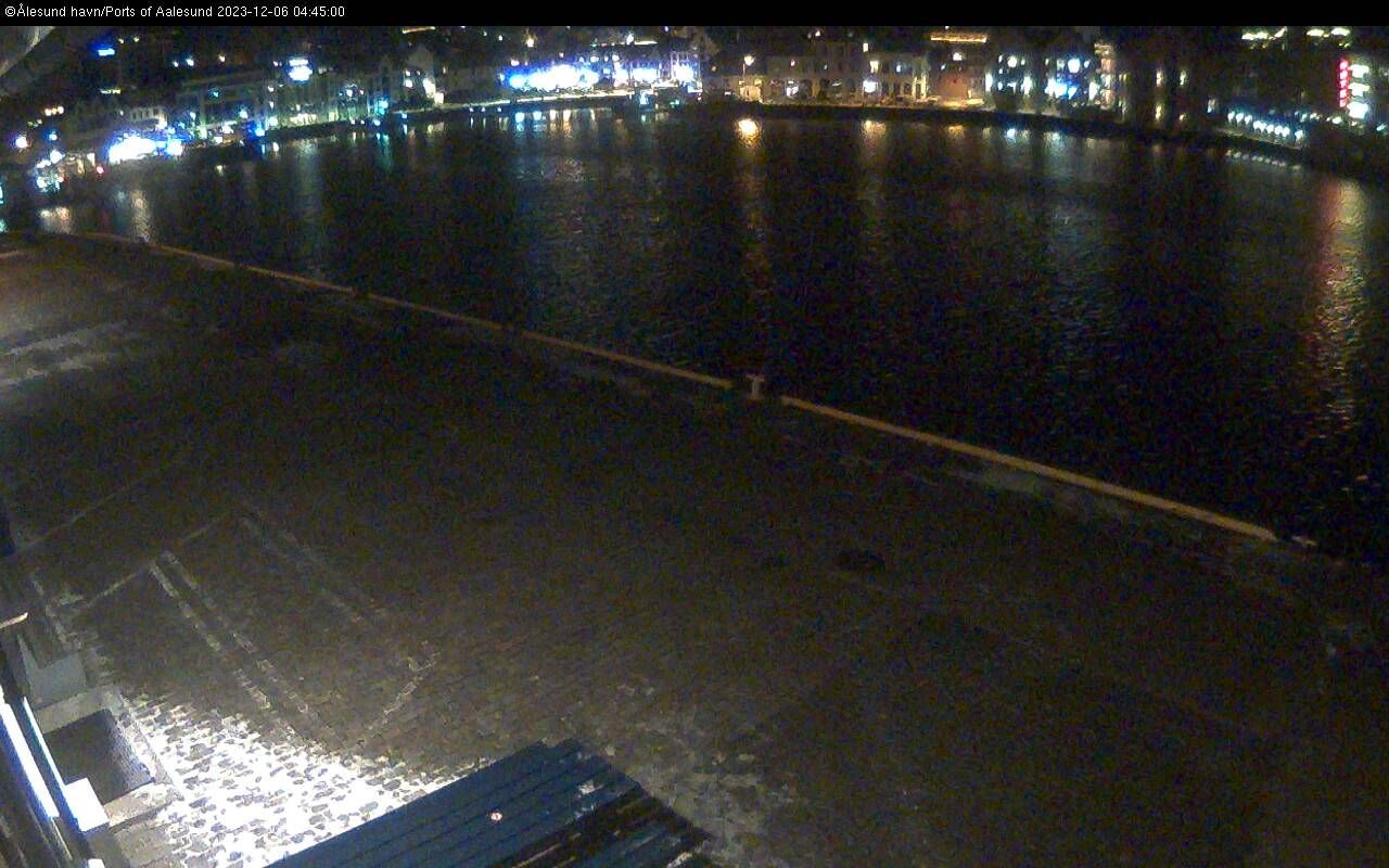 Traffic Cam Alesund: Ålesund indre havn - Skansekaia