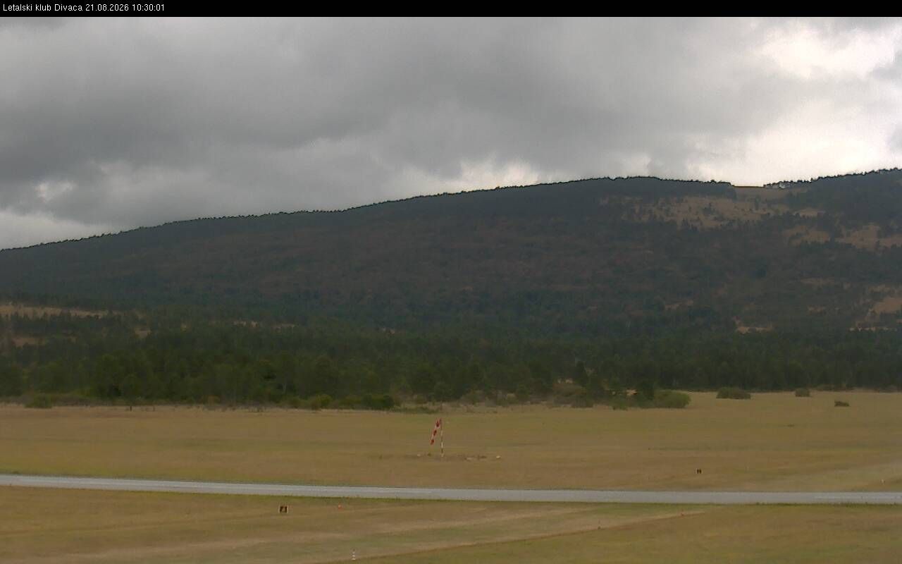 Traffic Cam Divaca › North: Airport Divača