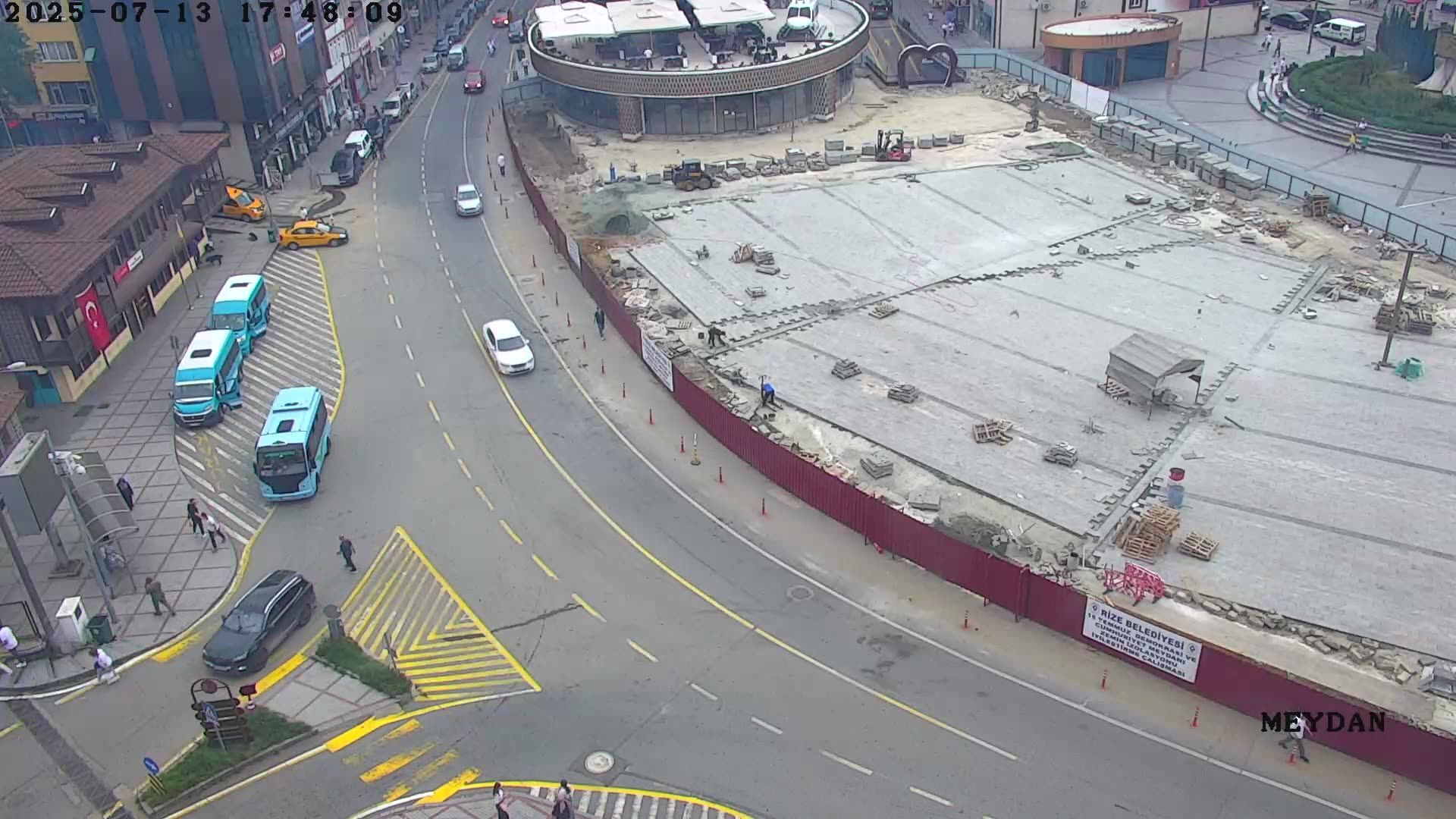 Traffic Cam Rize › East: Atatürk Meydanı