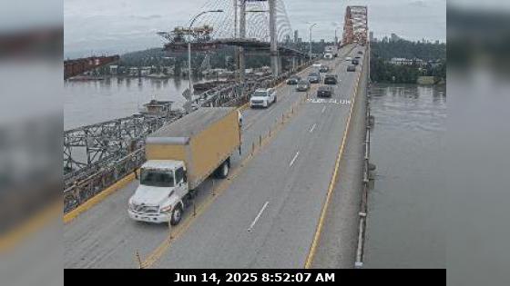 Traffic Cam New Westminster › South: Pattullo Bridge at north end, in - looking south