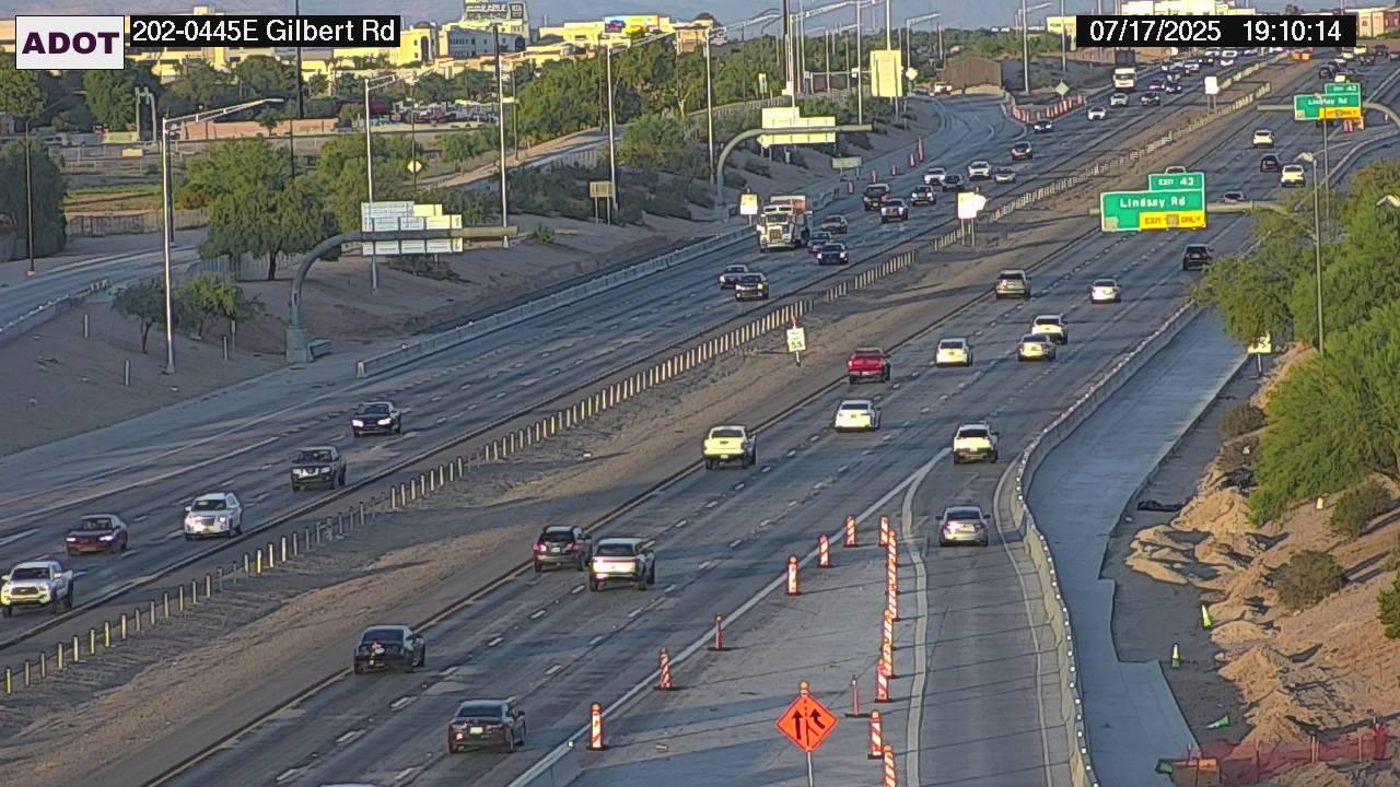 Traffic Cam Chandler › East: L-202 EB 44.53 @Gilbert