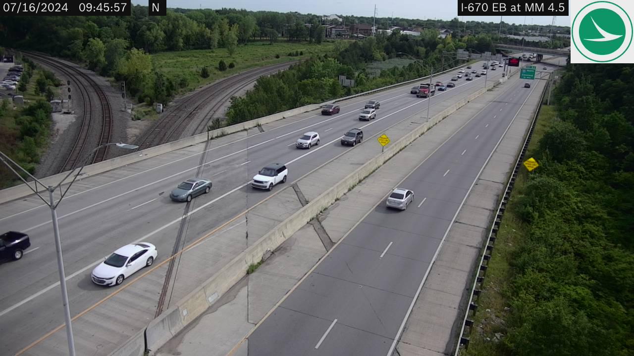 Traffic Cam Fort Hayes: I-670 EB at MM 4.5