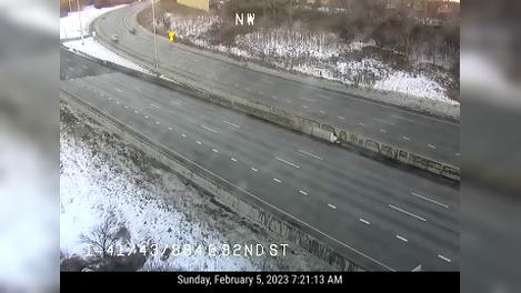 Traffic Cam Wauwatosa: I-41/43/894 at 92nd St
