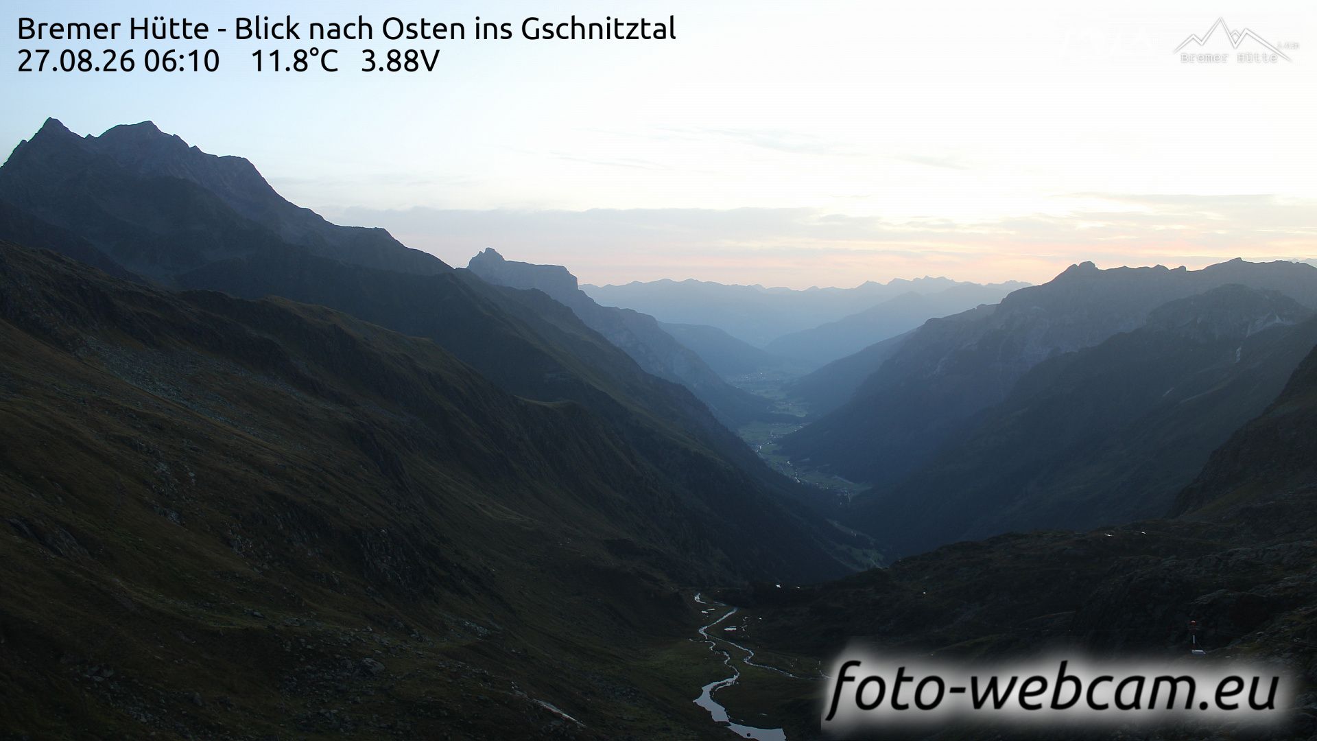 Traffic Cam Gemeinde Trins: Bremer Hütte - Blick nach Osten ins Gschnitztal