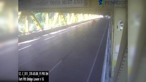 Traffic Cam South Shore: I-376 @ MM 69.88 (FT PITT BRIDGE - LOWER DECK #)