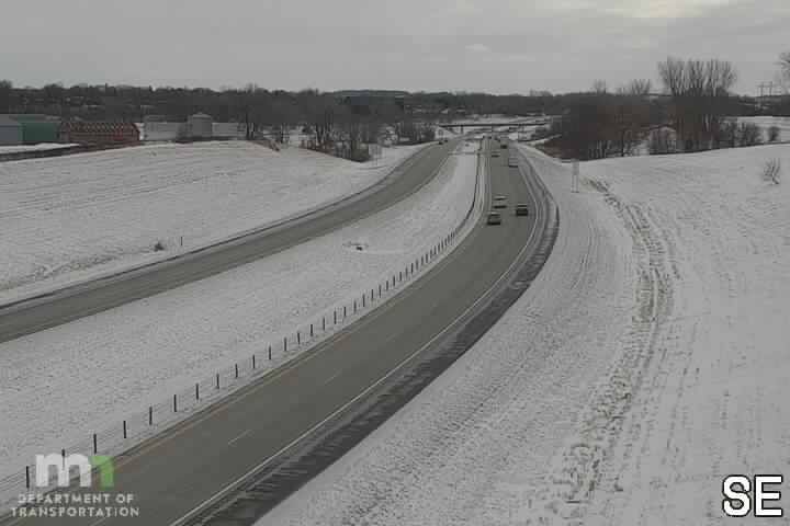 Traffic Cam Faribault: I-35: I-35 SB (MP 56.4)