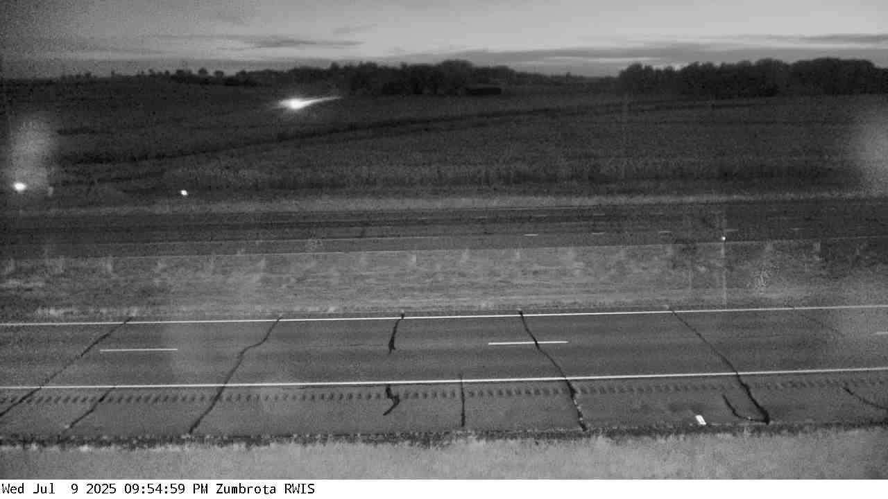 Traffic Cam Pine Island: US 52: T.H.52 (Zumbrota - MP 73.9): T.H.52 (Zumbrota - MP 73.9) View