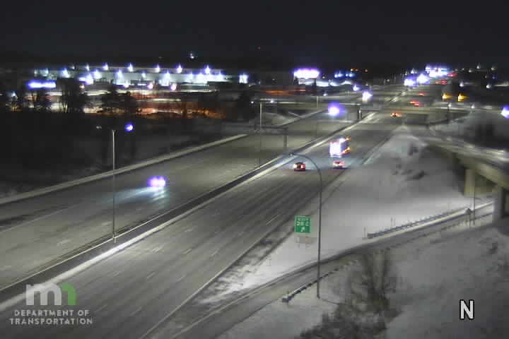 Traffic Cam Arden Hills: I-35W: I-35W NB @ Co Rd