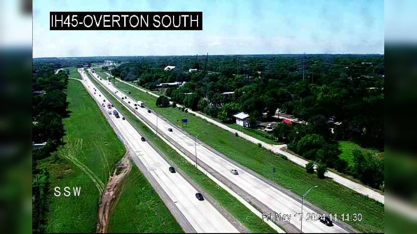 Traffic Cam Dallas › North: I-45 @ Overton South