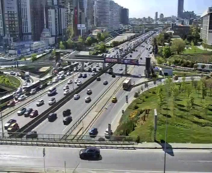 Traffic Cam Ornek Mahallesi: Göztepe Köprüsü 1