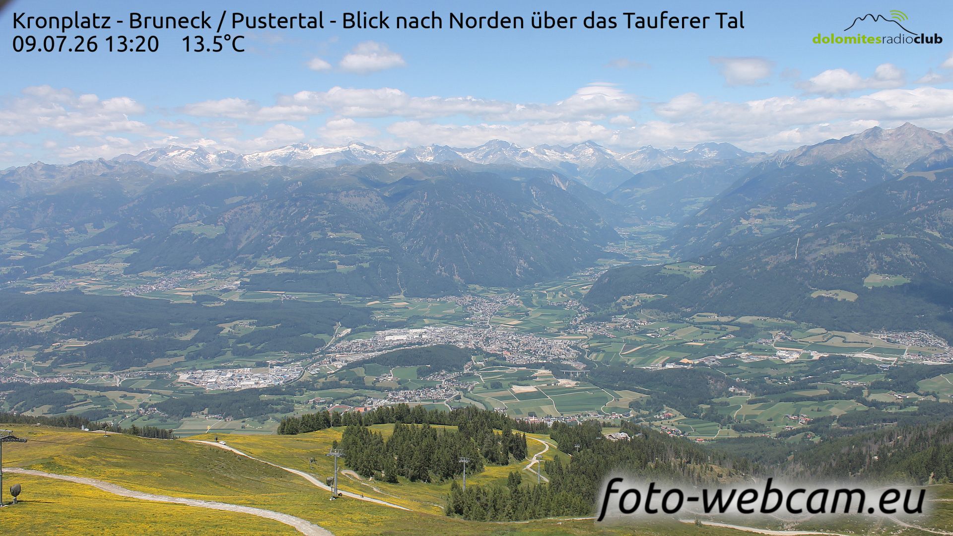 Traffic Cam Mareo - Enneberg - Marebbe: Kronplatz - Bruneck - Pustertal - Blick nach Norden über das Tauferer Tal