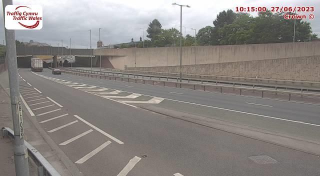 Traffic Cam Conwy Marina Village: Colwyn Bay - Greenfield Road
