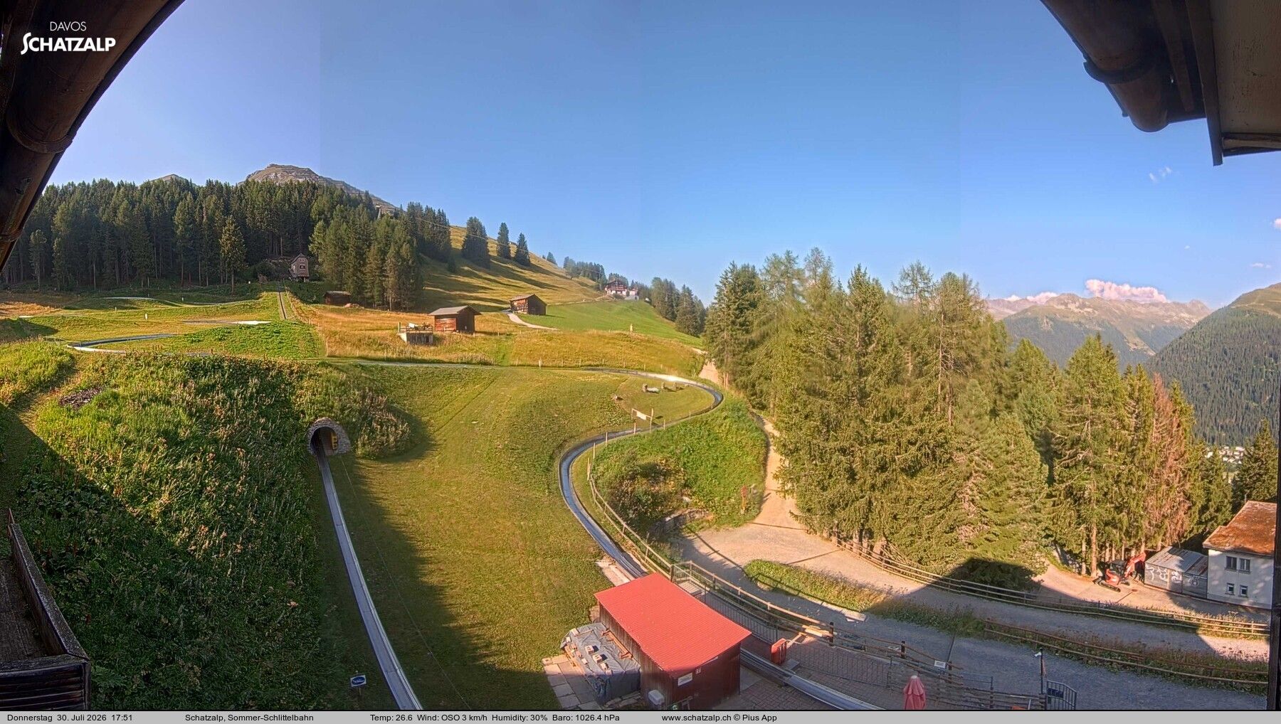 Davos: Sommer-Schlittelbahn, Blick zur Strelaalp