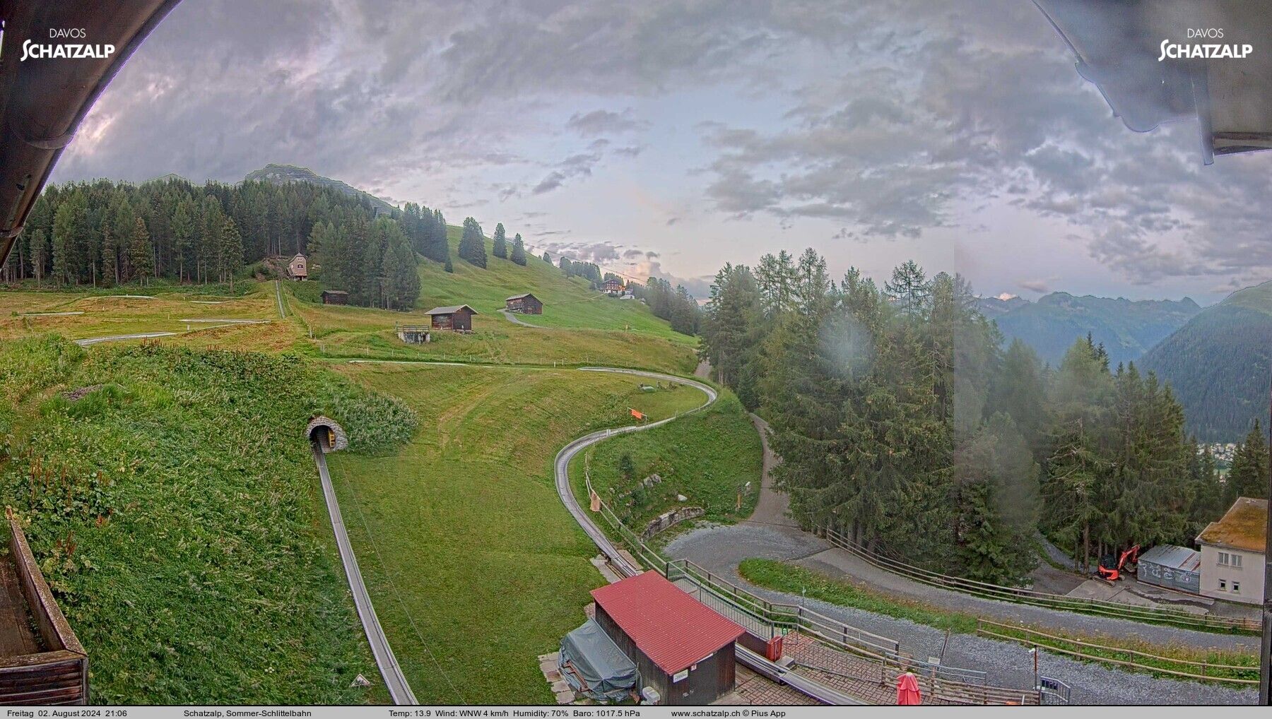 Davos: Sommer-Schlittelbahn, Blick zur Strelaalp