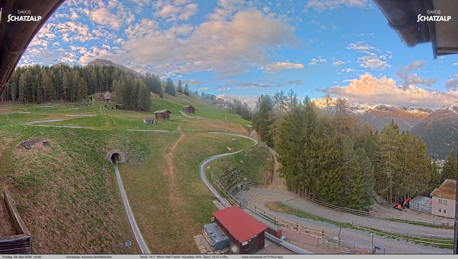 Davos: Sommer-Schlittelbahn, Blick zur Strelaalp