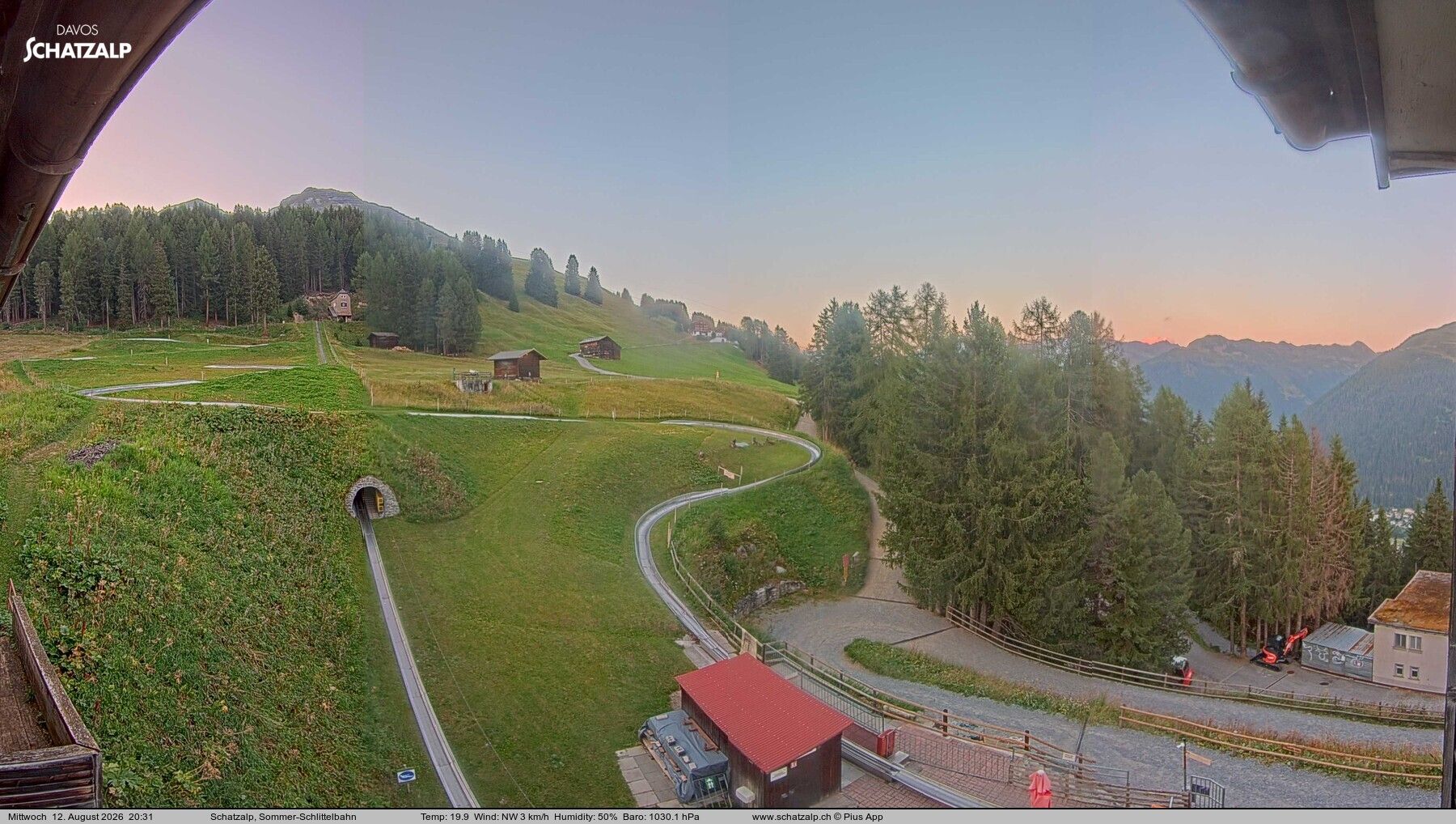 Davos: Sommer-Schlittelbahn, Blick zur Strelaalp
