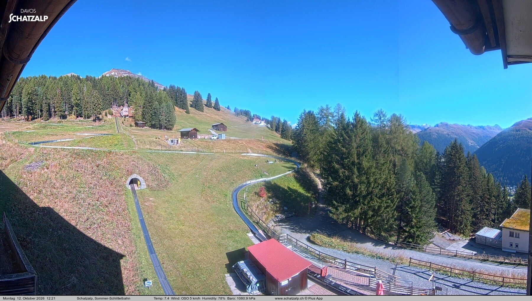 Davos: Sommer-Schlittelbahn, Blick zur Strelaalp