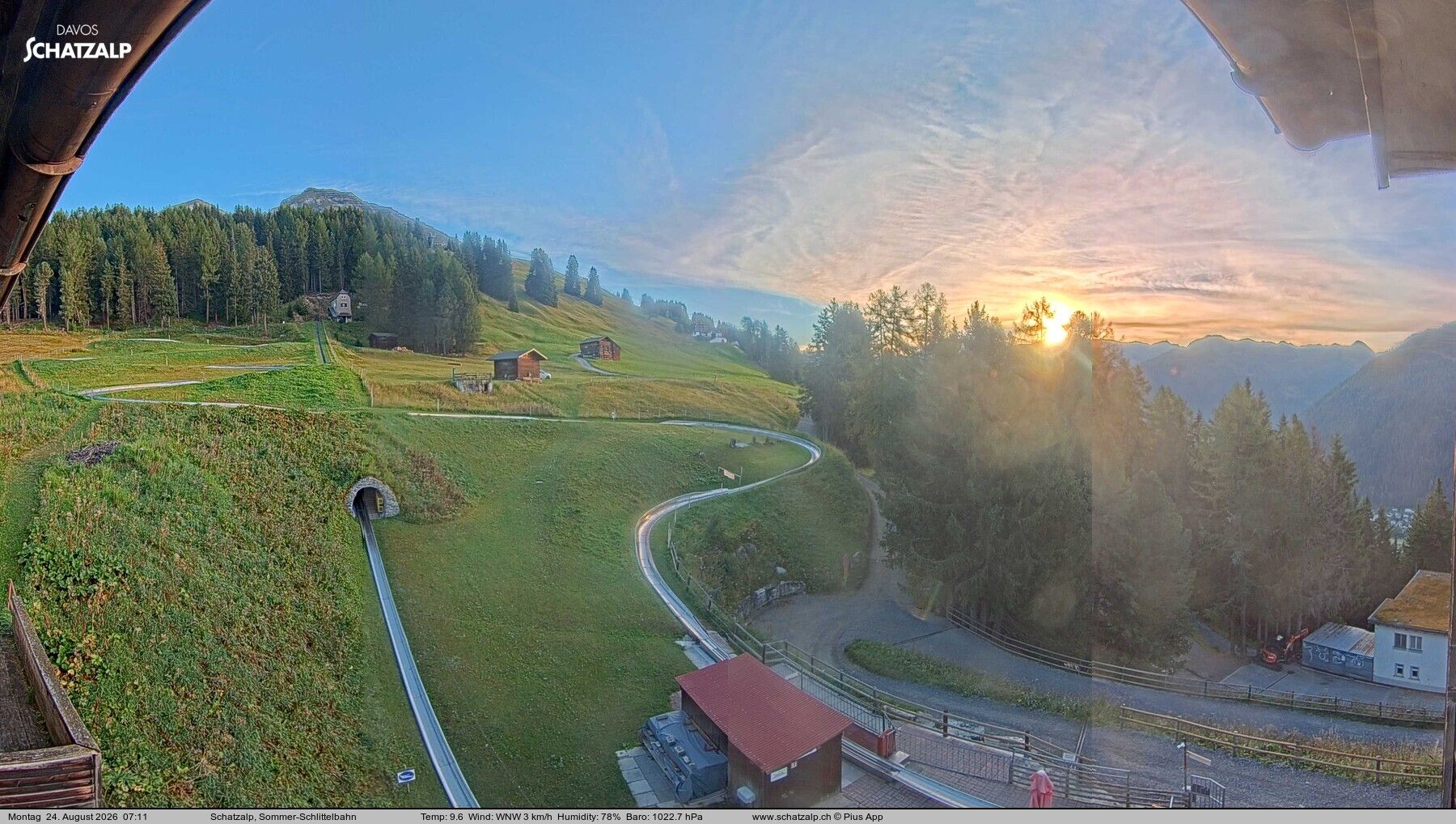 Davos: Sommer-Schlittelbahn, Blick zur Strelaalp
