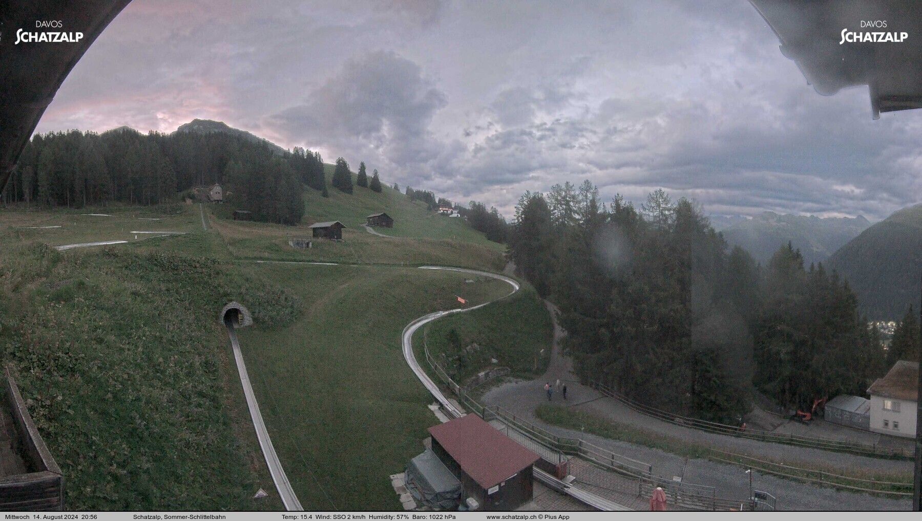 Davos: Sommer-Schlittelbahn, Blick zur Strelaalp