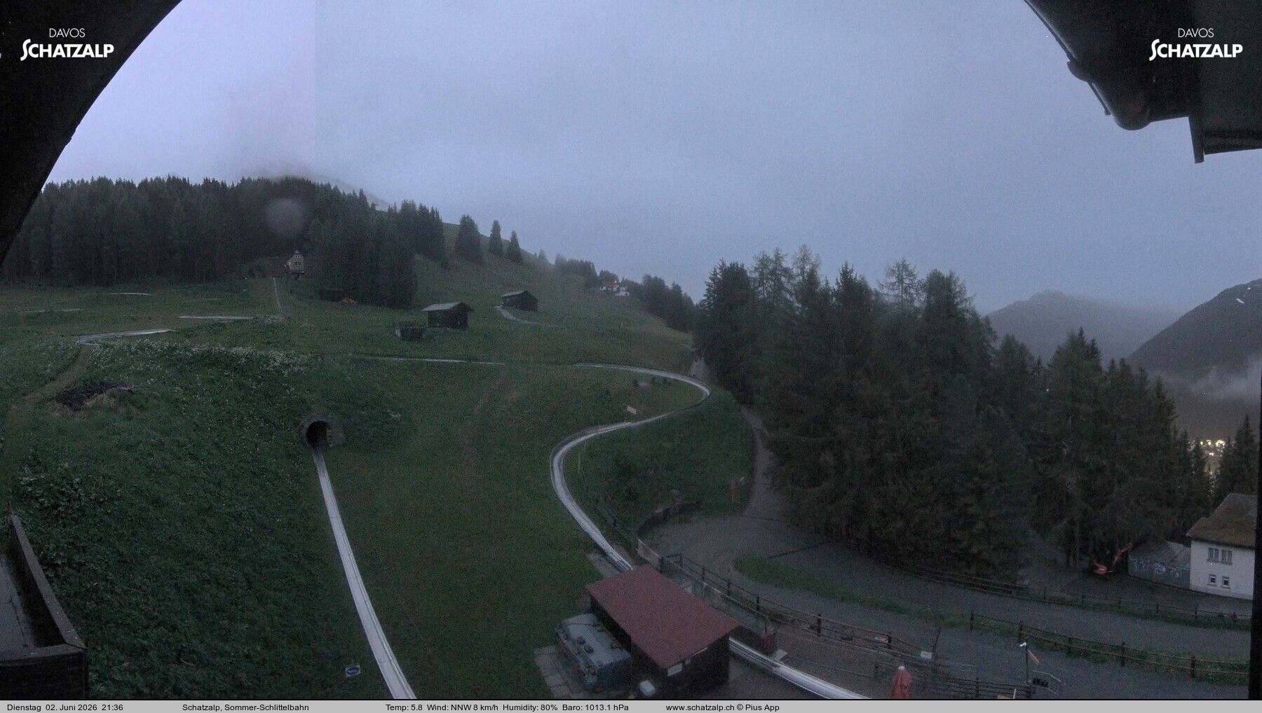 Davos: Sommer-Schlittelbahn, Blick zur Strelaalp