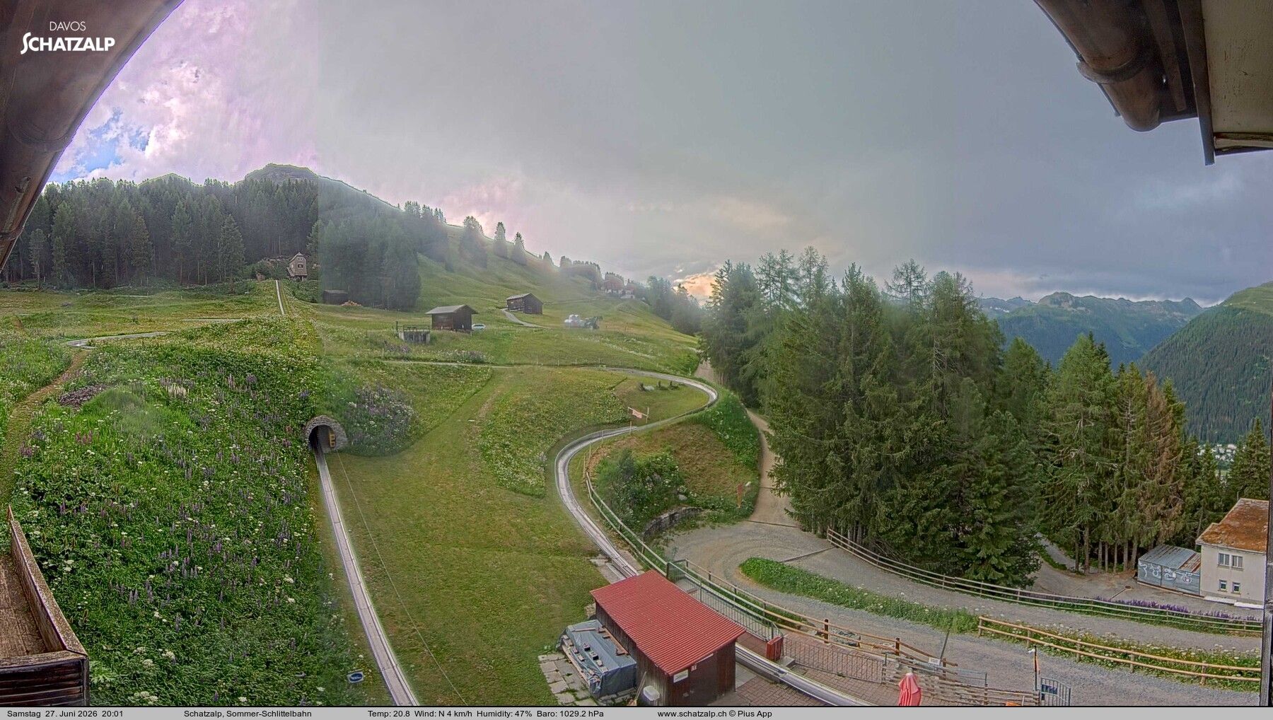 Davos: Sommer-Schlittelbahn, Blick zur Strelaalp