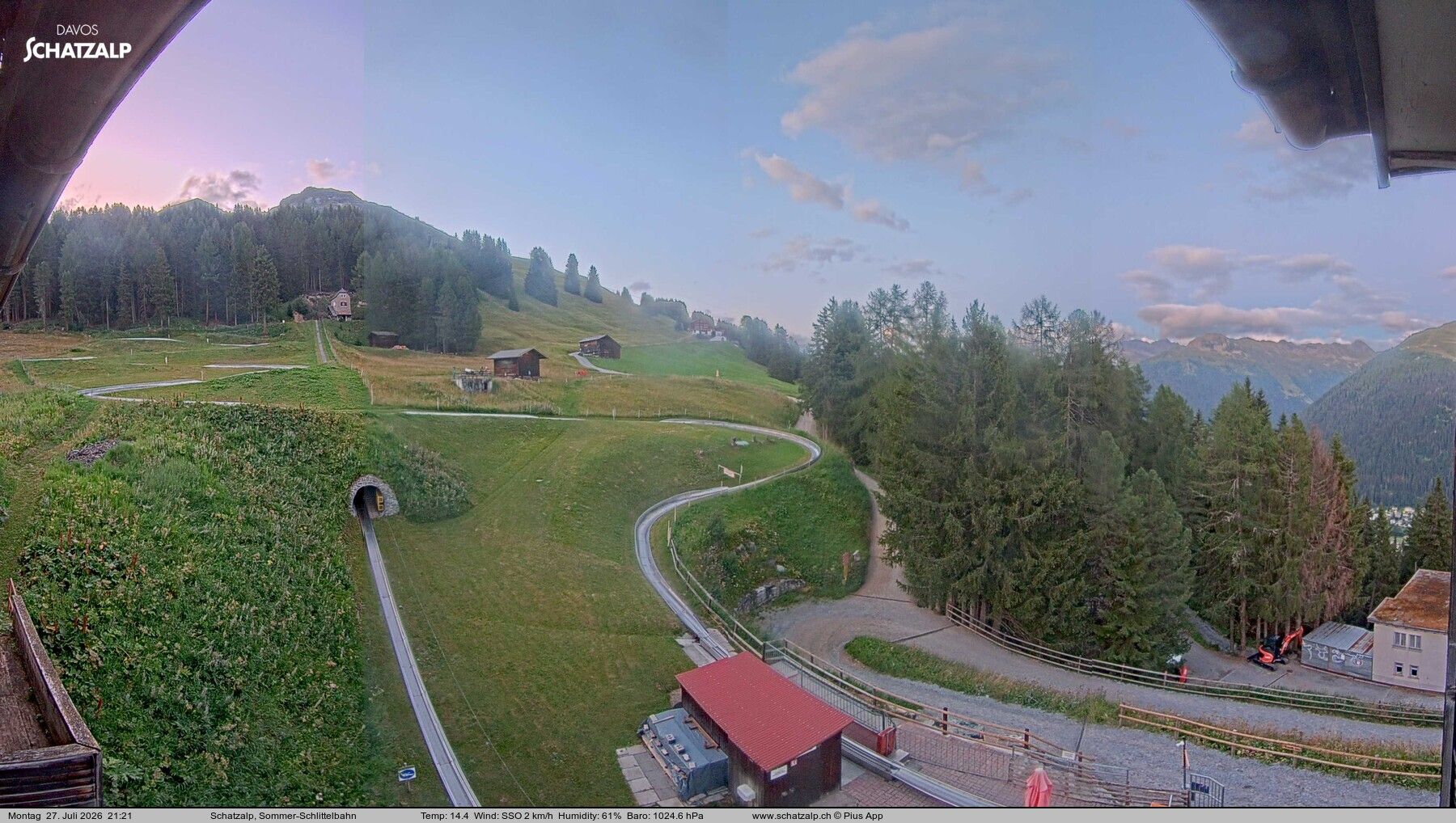 Davos: Sommer-Schlittelbahn, Blick zur Strelaalp