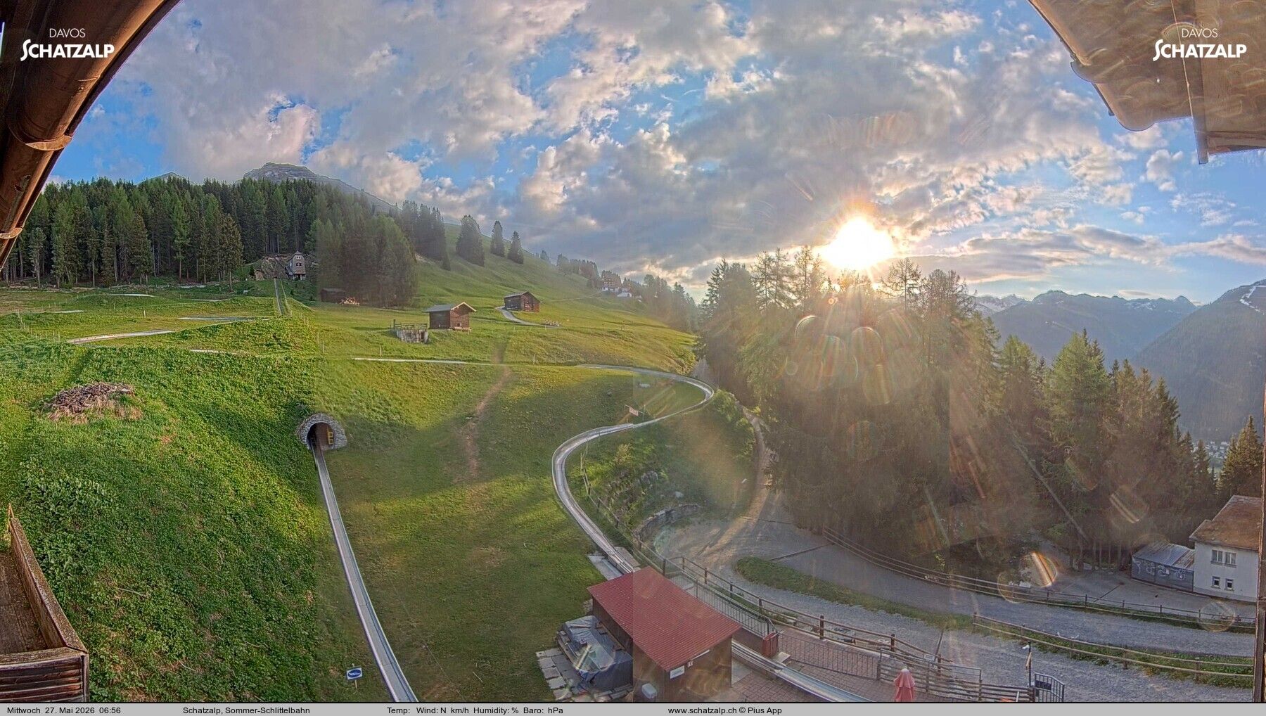 Davos: Sommer-Schlittelbahn, Blick zur Strelaalp