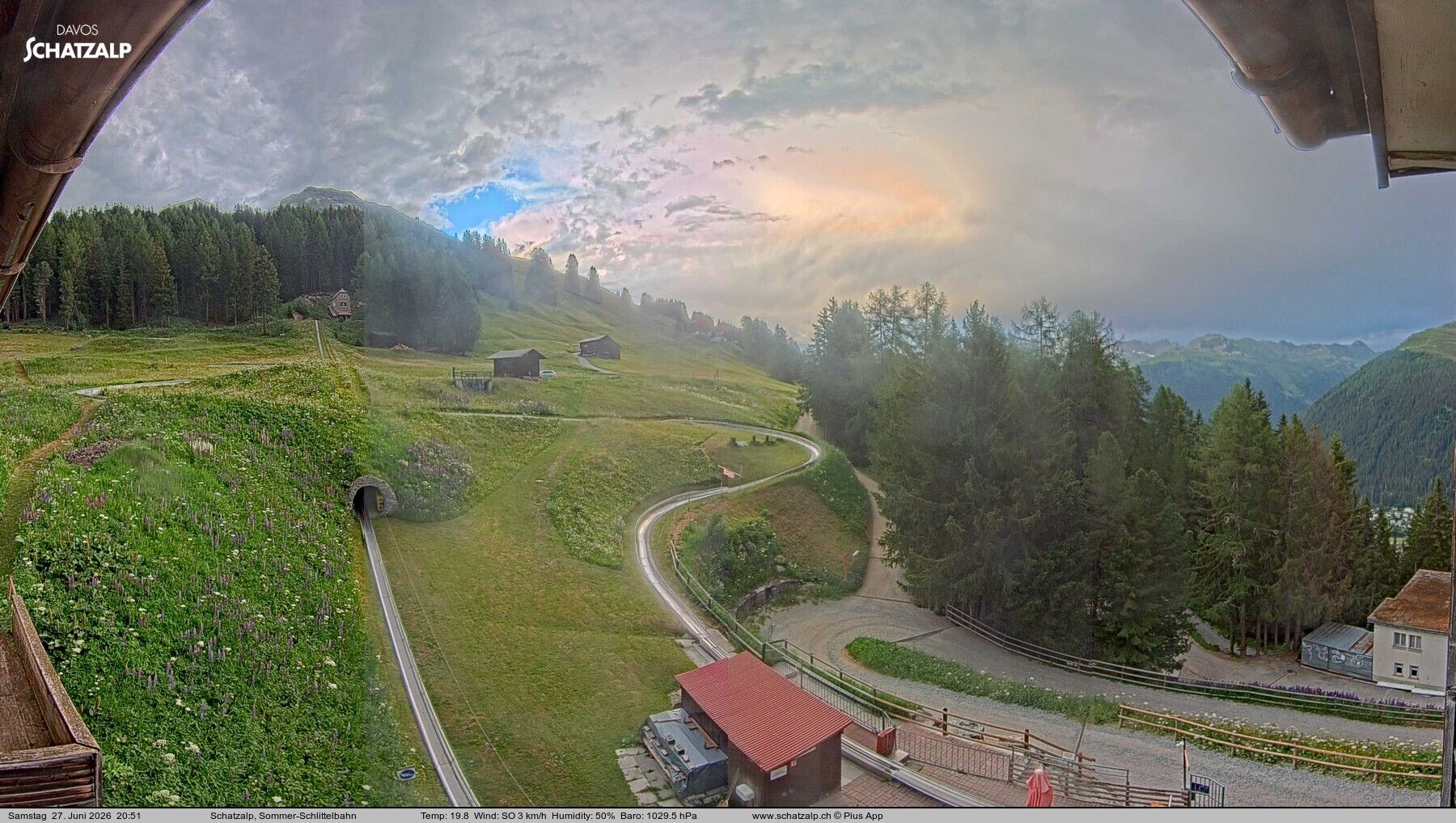 Davos: Sommer-Schlittelbahn, Blick zur Strelaalp