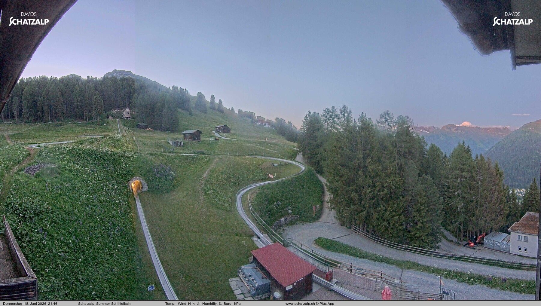 Davos: Sommer-Schlittelbahn, Blick zur Strelaalp