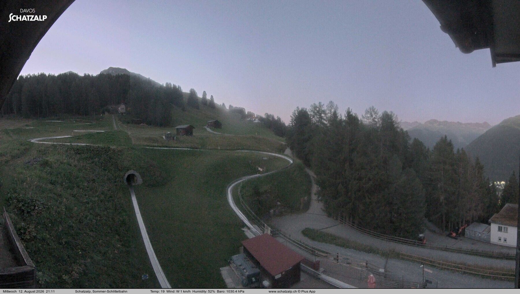 Davos: Sommer-Schlittelbahn, Blick zur Strelaalp