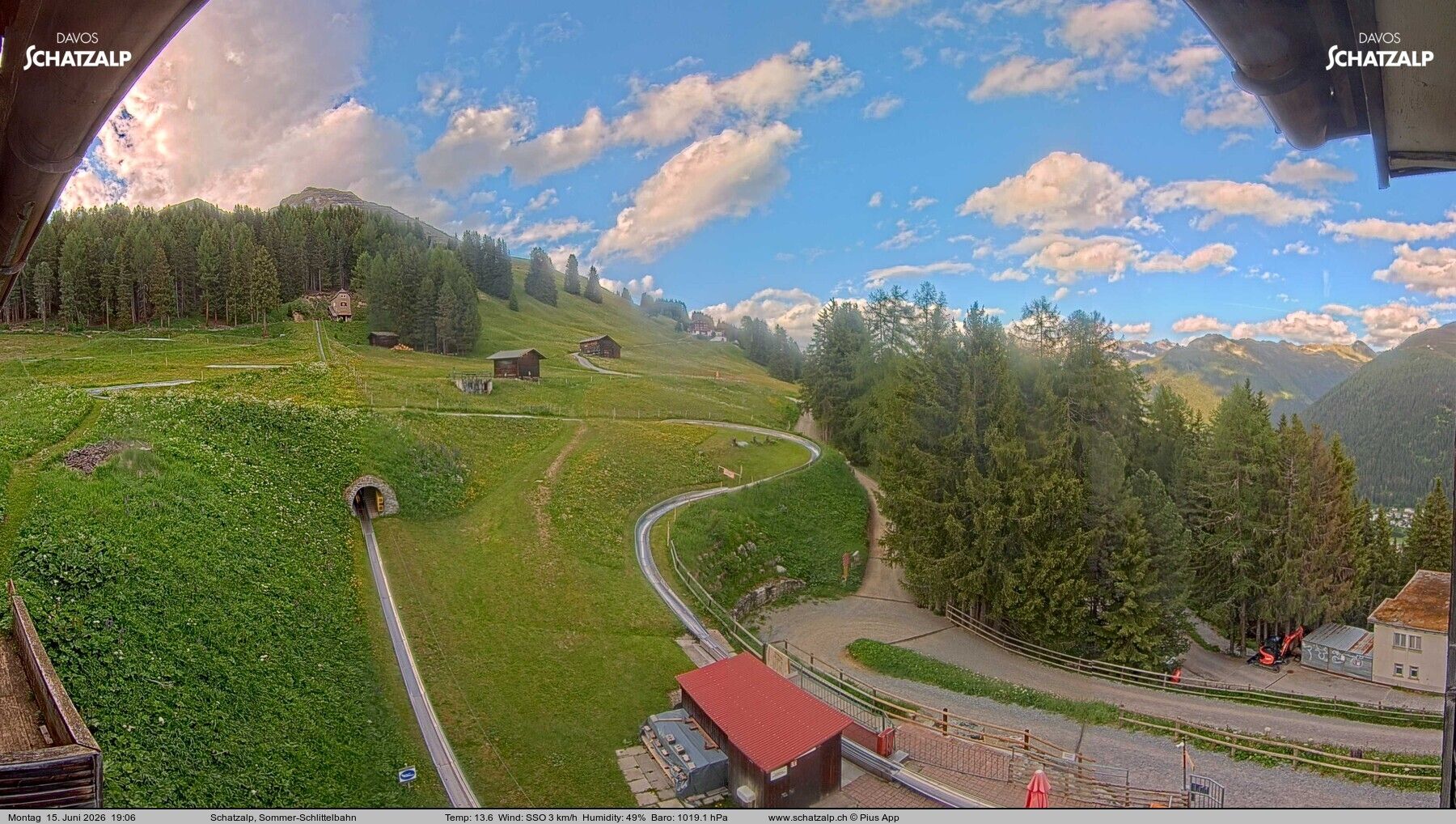 Davos: Sommer-Schlittelbahn, Blick zur Strelaalp