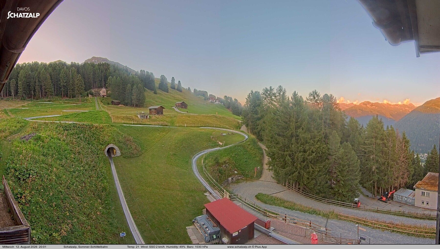 Davos: Sommer-Schlittelbahn, Blick zur Strelaalp