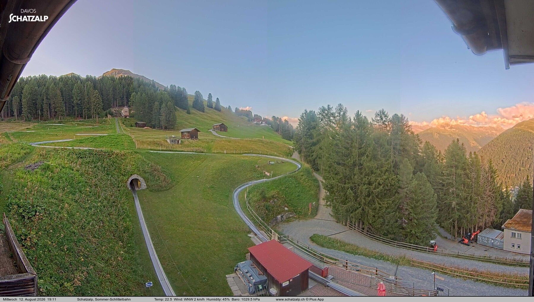 Davos: Sommer-Schlittelbahn, Blick zur Strelaalp