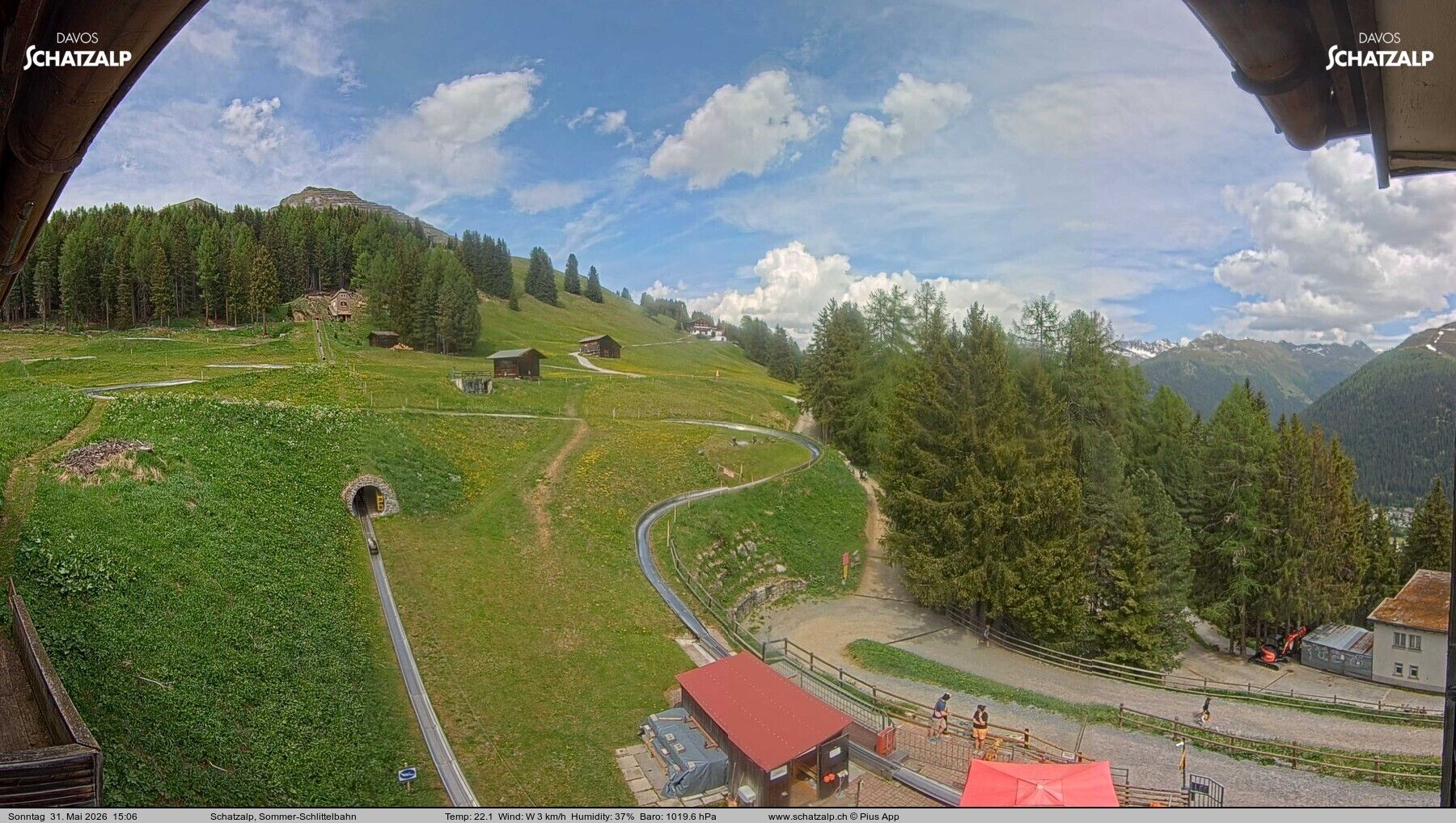Davos: Sommer-Schlittelbahn, Blick zur Strelaalp