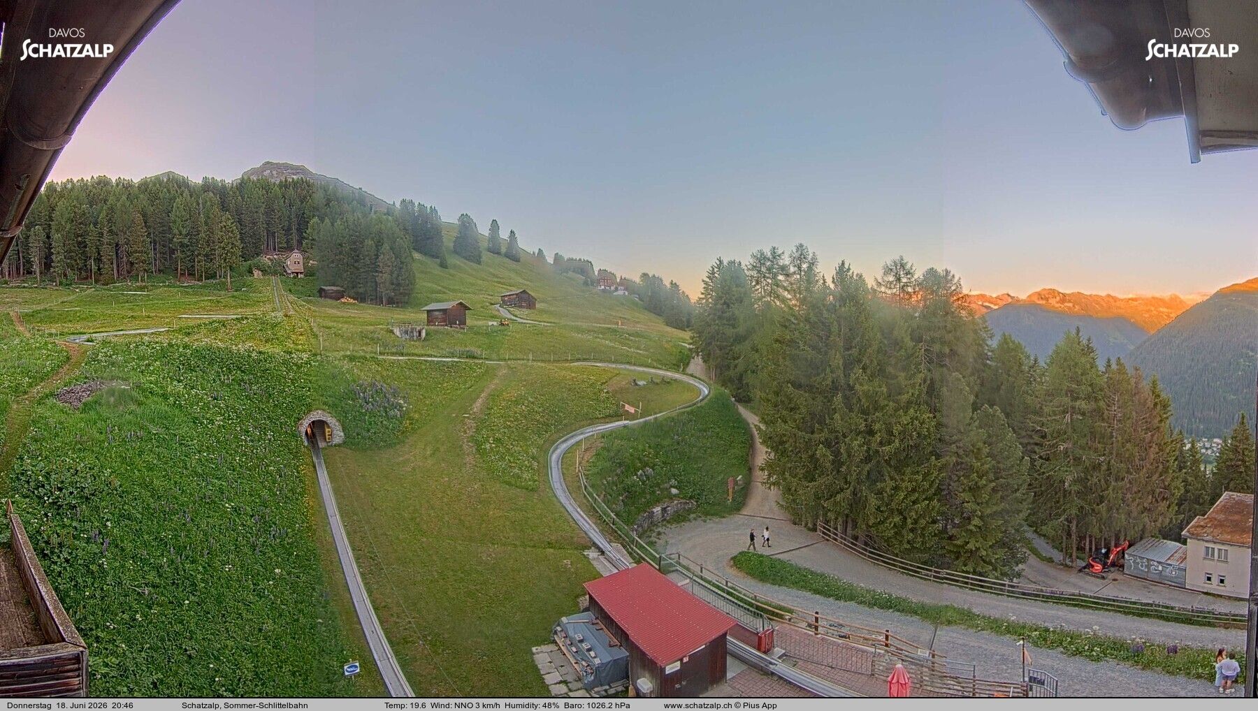 Davos: Sommer-Schlittelbahn, Blick zur Strelaalp