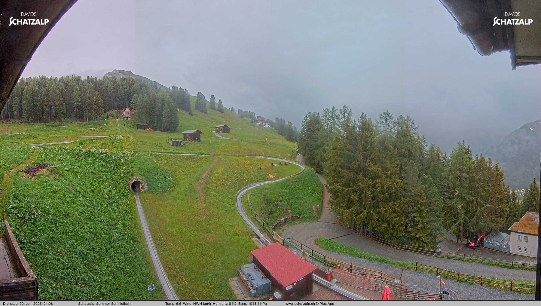 Davos: Sommer-Schlittelbahn, Blick zur Strelaalp