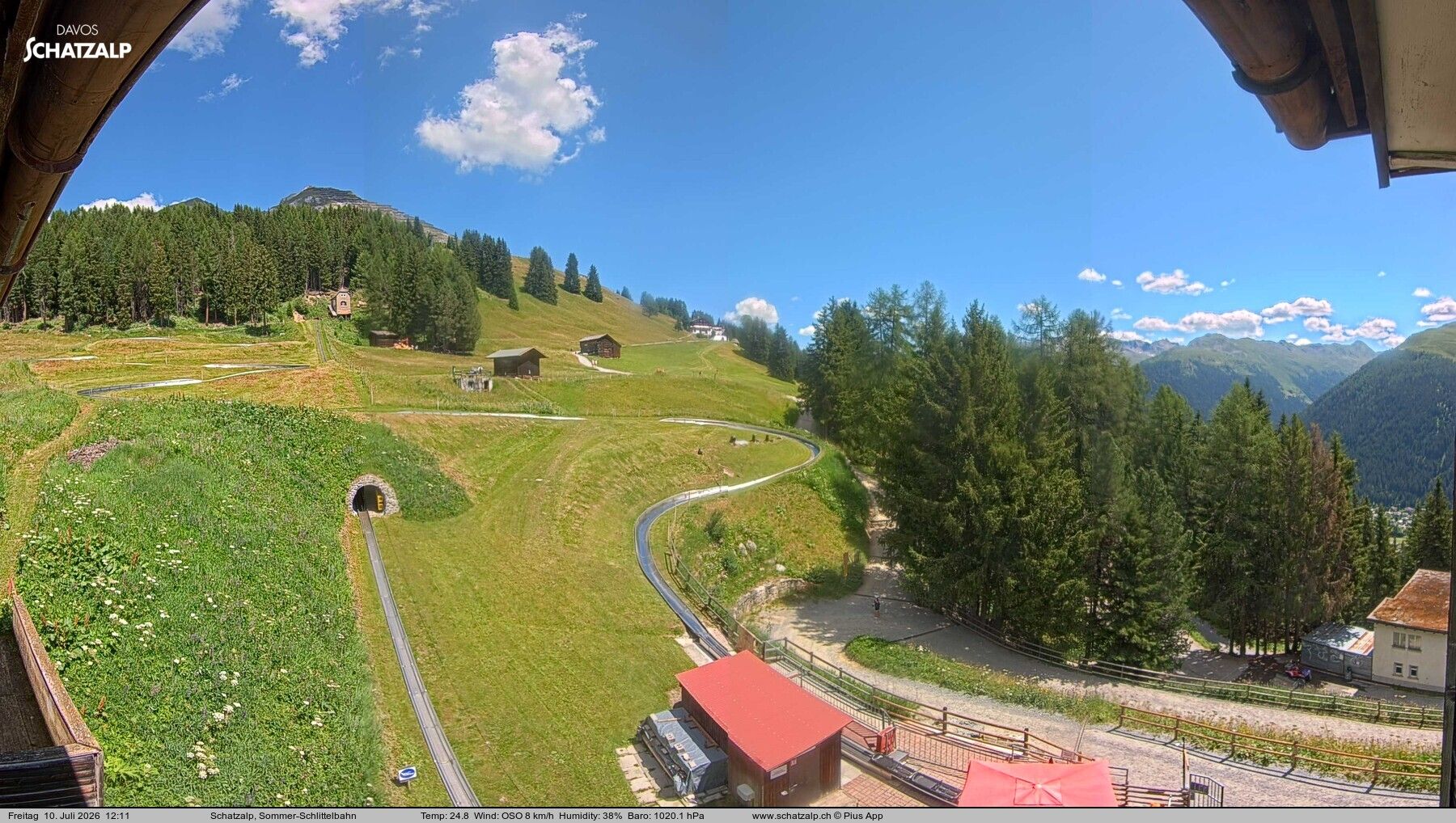 Davos: Sommer-Schlittelbahn, Blick zur Strelaalp