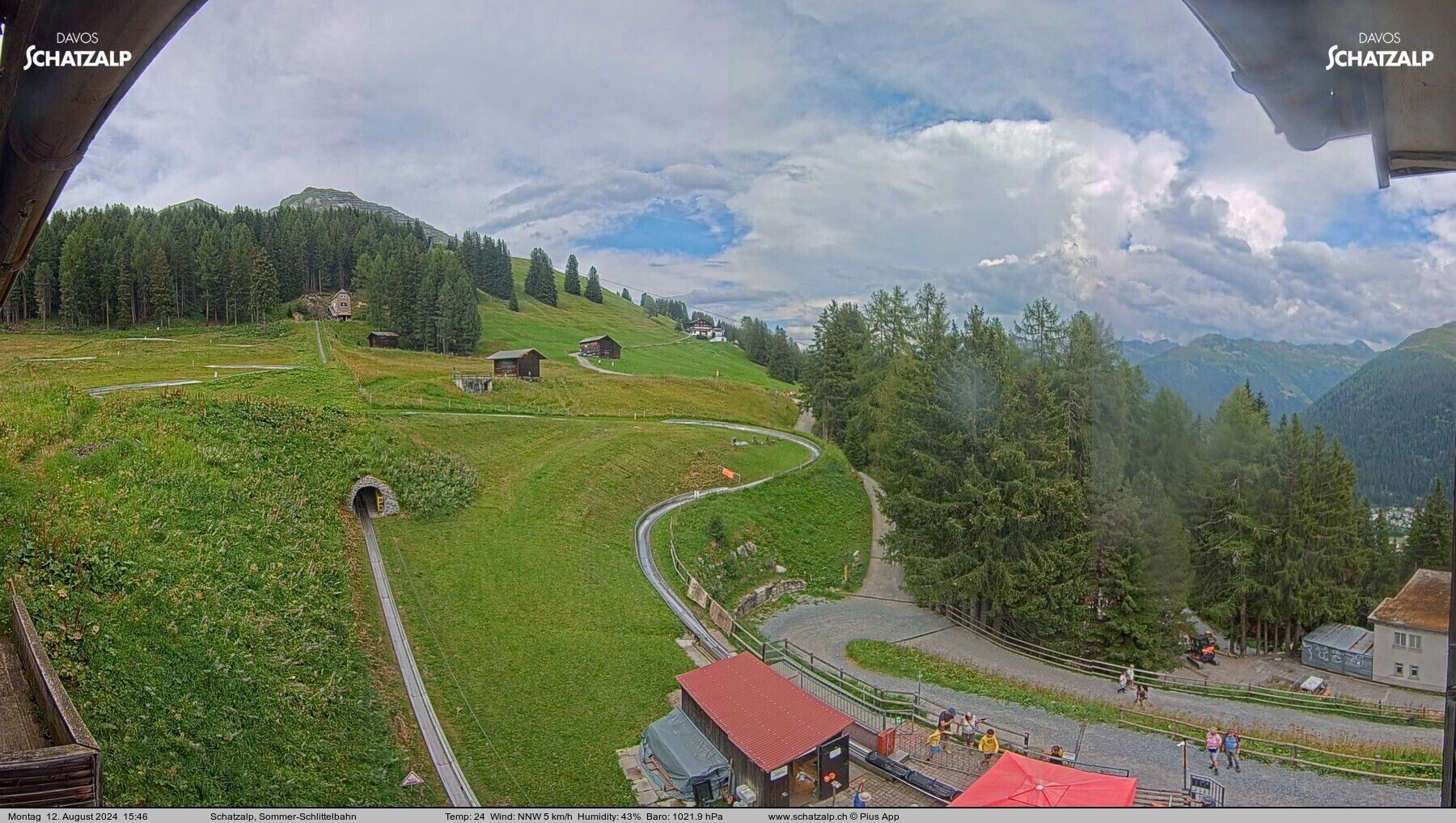 Davos: Sommer-Schlittelbahn, Blick zur Strelaalp