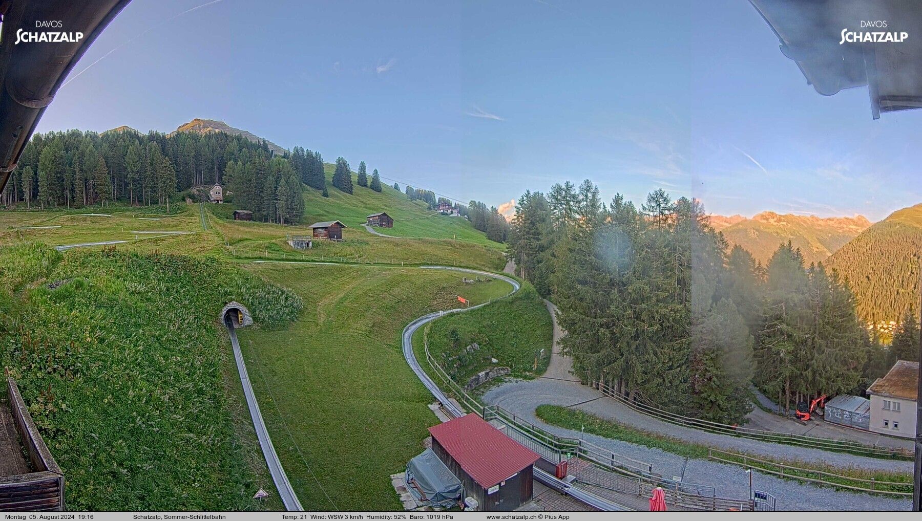 Davos: Sommer-Schlittelbahn, Blick zur Strelaalp