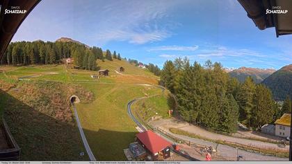 Davos: Sommer-Schlittelbahn, Blick zur Strelaalp