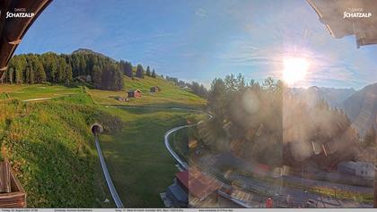 Davos: Sommer-Schlittelbahn, Blick zur Strelaalp