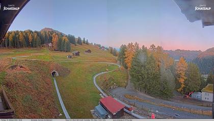 Davos: Sommer-Schlittelbahn, Blick zur Strelaalp