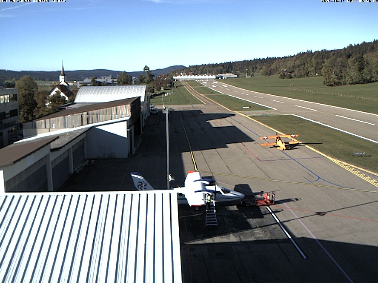 La Chaux-de-Fonds › Südwesten: Airport Les Eplatures - Temples des Éplatures