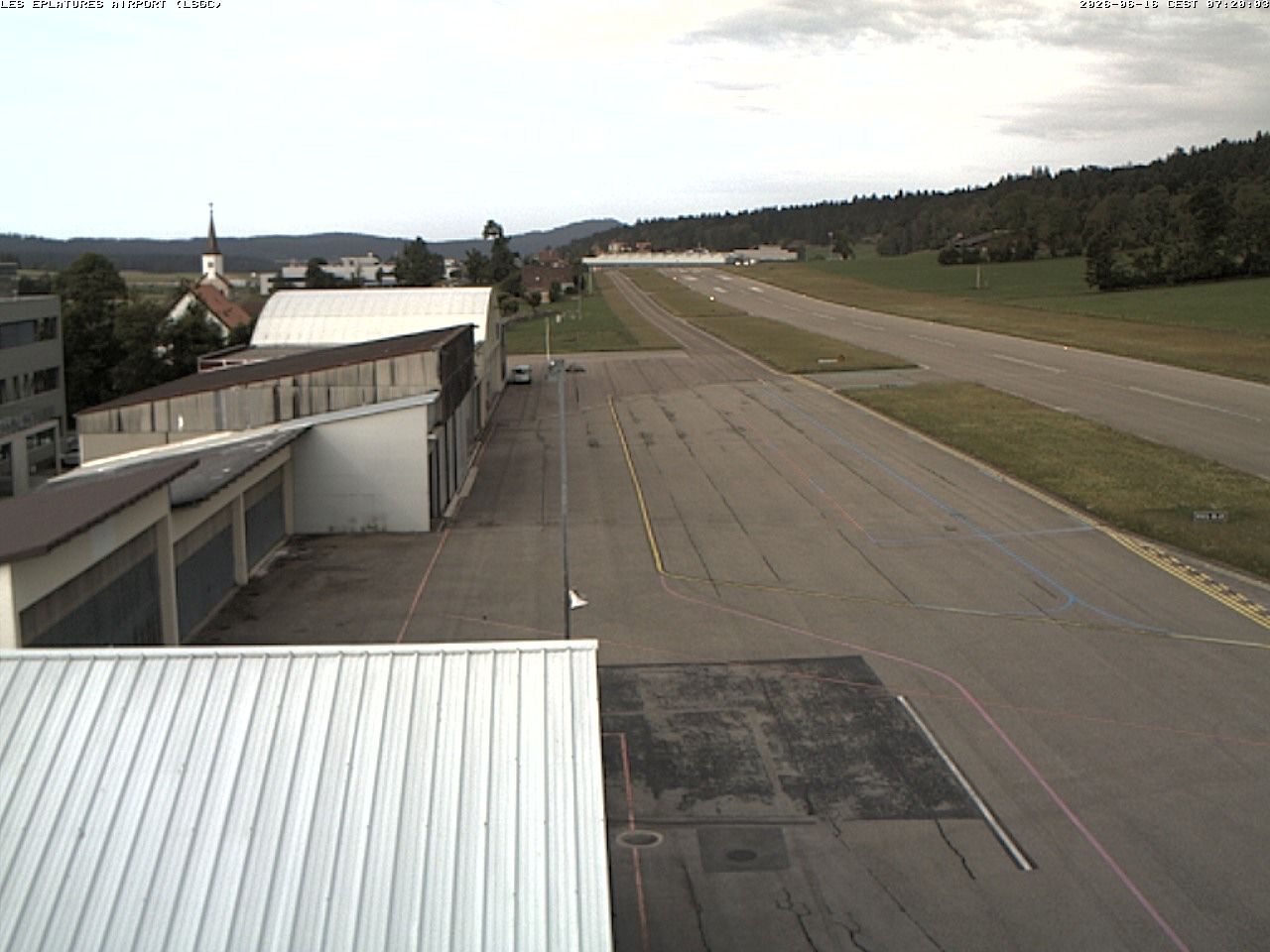 La Chaux-de-Fonds › Südwesten: Airport Les Eplatures - Temples des Éplatures